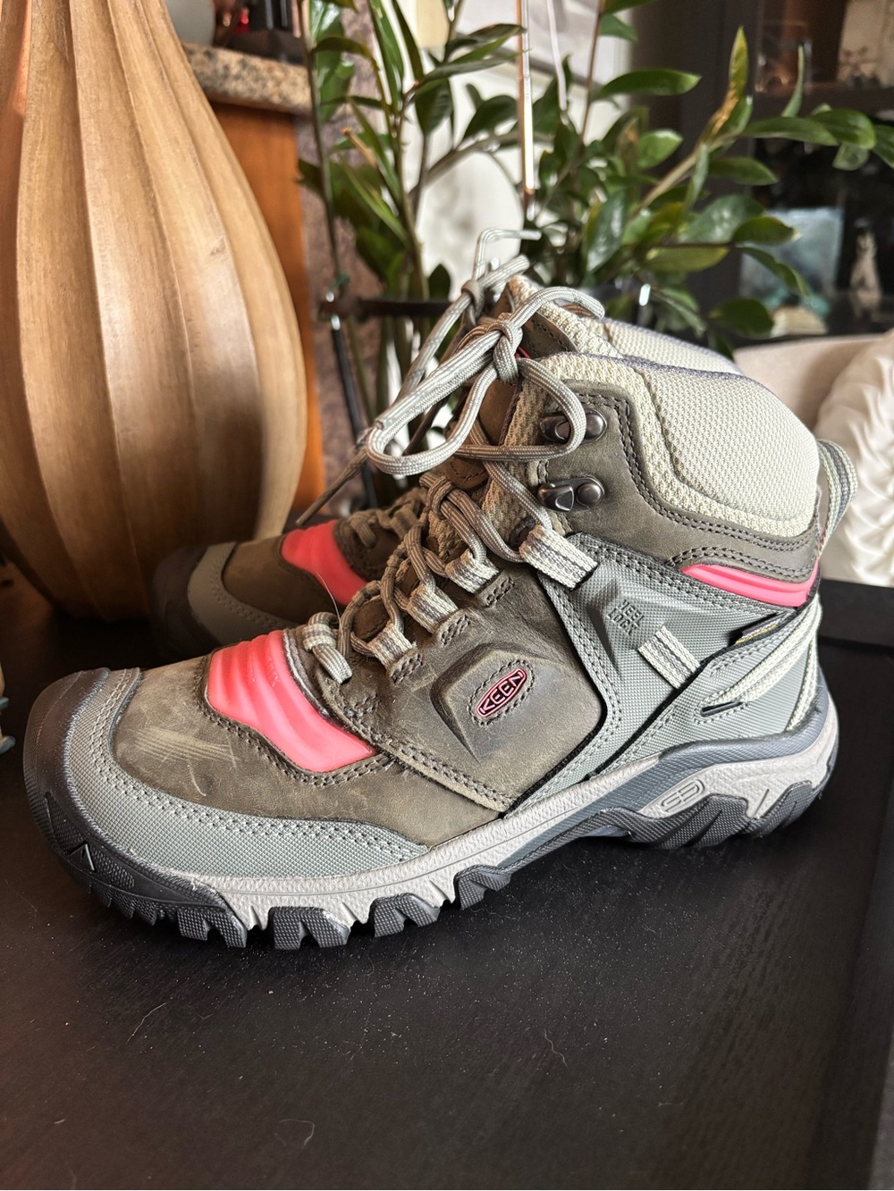 Keen Women's Gray and Pink Lace-Up Hiking Boots